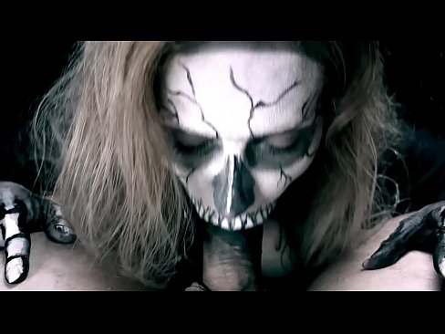 ❤️ Demonsko dekle sesa kurca s svojimi črnimi usti in pogoltne spermo. Porno vk na sl.porncomixone.ru ❌